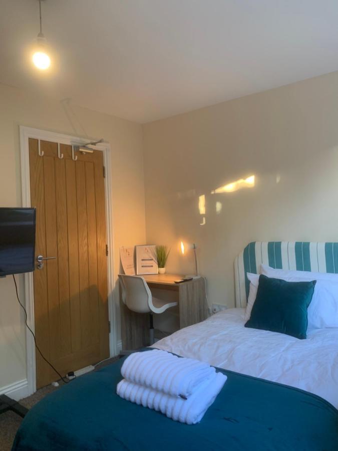 Cosy Room With Private Entrance & Ensuite Reading Luaran gambar